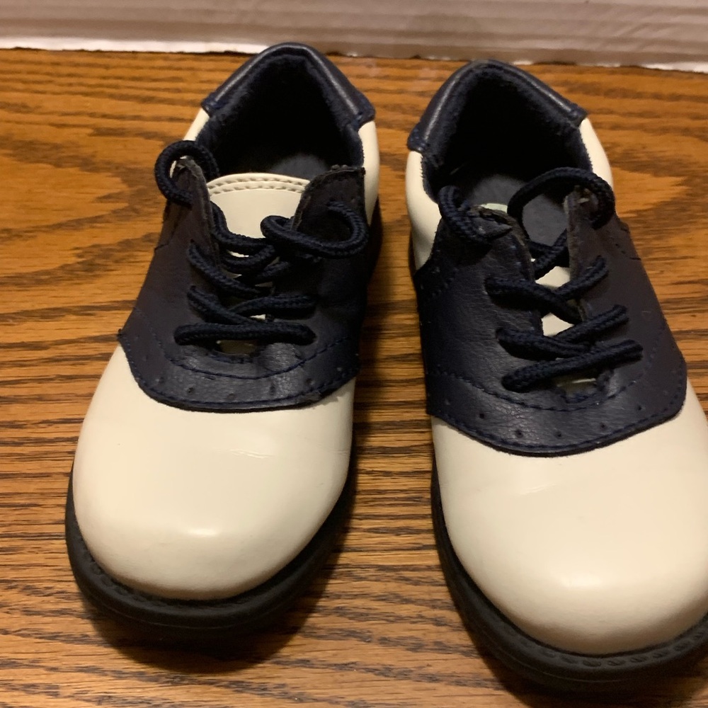 Classic Navy and cream Kids Shoes size8 royal wedding classic comfort school boy